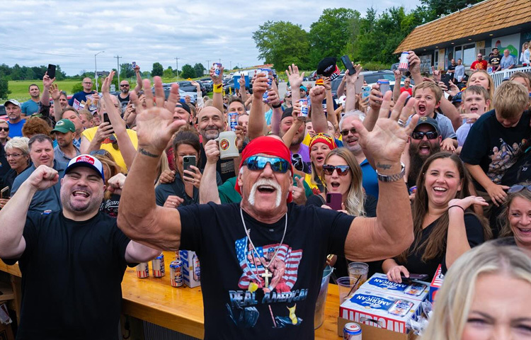 কেবল কুস্তিতেই নয়, বিনোদনের অন্যান্য শাখাতেও তার পদচারণা ছিল বিস্তৃত।