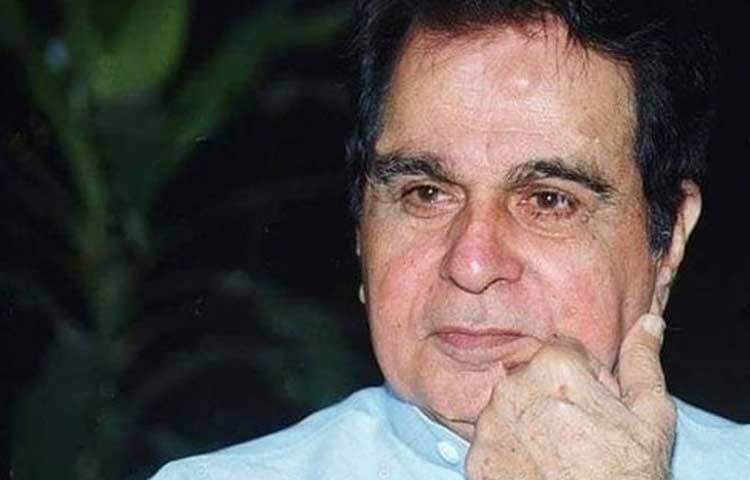 পেয়েছেন ভারতের পদ্মবিভূষণ, পদ্মভূষণ, দাদা সাহেব ফালকে সহ আরও অনেক অনেক পদক, পুরস্কার ও সম্মাননা।