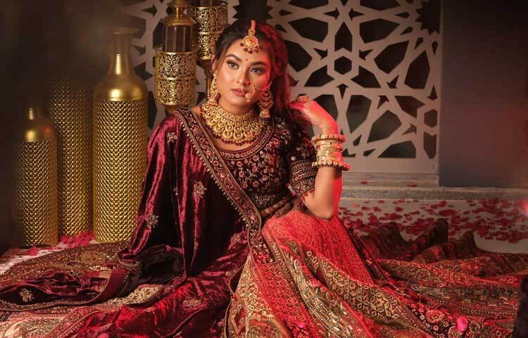 ব্রাইডাল লুকে নজরকাড়া অভিনেত্রী।