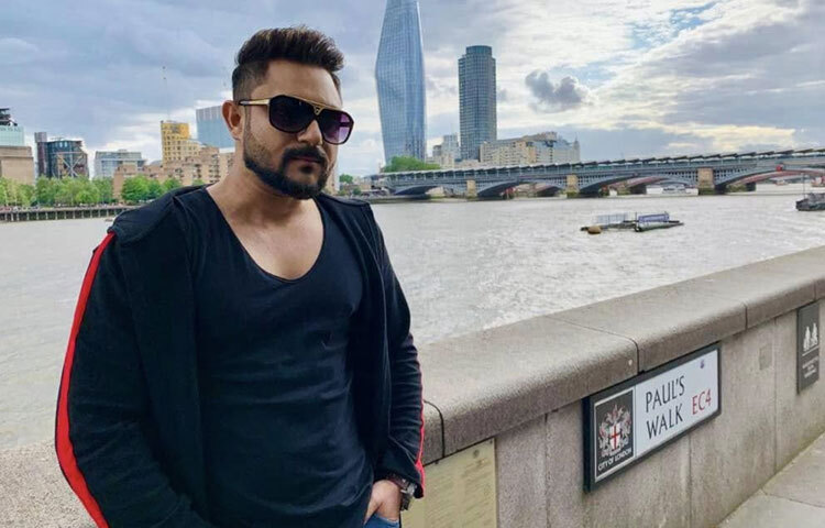 অভিনেতা বলেছিলেন, ‘আমার কাছে প্রেম বলতে বোঝাপড়া, দুজনের দুজনের প্রতি সম্মান। তবে হ্যাঁ, নিজের একটা ব্যক্তিগত জায়গাও থাকবে।’