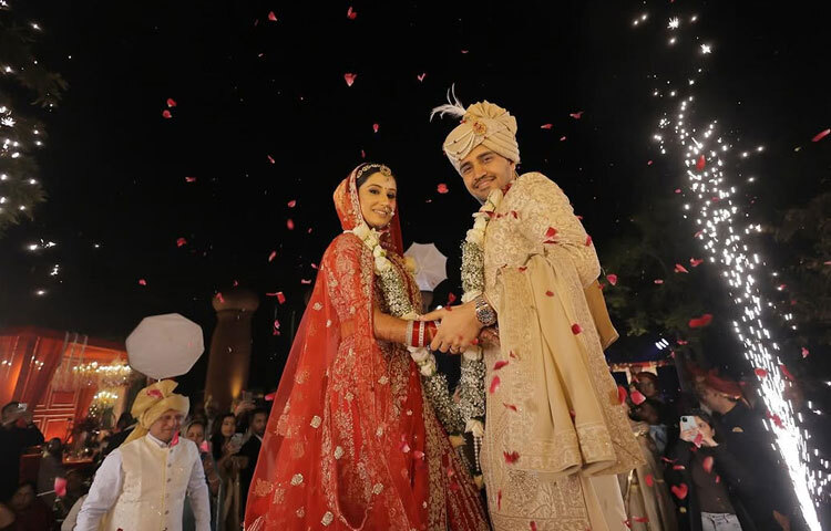 তবে এক সাক্ষাৎকারে মায়েরা বলেছিলেন, বিরতির পর খুব শীঘ্রই অভিনয়ে ফিরছেন এই অভিনেত্রী।