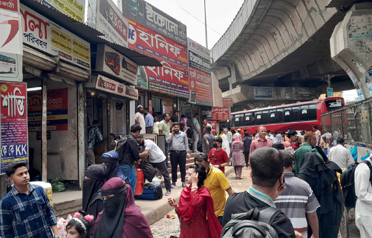 আজ সকাল থেকে যাত্রাবাড়ী ও সায়েদাবাদ এলাকা ঘুরে এ চিত্র দেখা গেছে।