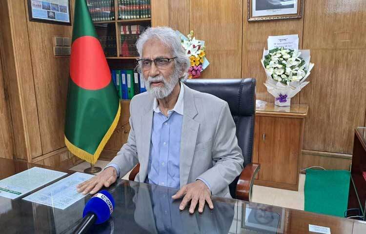 স্থানীয় সরকার, পল্লী উন্নয়ন ও সমবায় বিভাগের নানা ভুলের কারণে মানুষের হয়রানি হচ্ছে জানিয়ে উপদেষ্টা এ এফ হাসান আরিফ বলেন, ভুলগুলো যতটা মিনিমাইজ করা যায়, তা করা হবে। ছবি: মাসুদ রানা