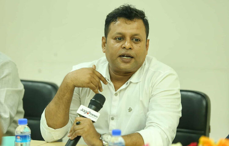 জাগোনিউজ২৪.কম আয়োজিত ‘পুঁজিবাজারে বিনিয়োগ: সম্ভাবনা ও চ্যালেঞ্জ’ শীর্ষক গোলটেবিল আলোচনায় পুঁজিবাজারের বর্তমান সংকট ও বিনিয়োগকারীদের অধিকার রক্ষায় সংস্কারের প্রয়োজনীয়তা তুলে ধরে এসব কথা বলেন তিনি।