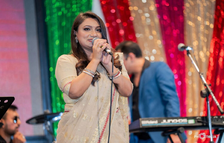 অবন্তী সিঁথির গায়কির সবচেয়ে বড় শক্তি হলো কোমল আবেগের সুরেলা ভঙ্গি। তিনি গানের প্রতিটি শব্দকে যত্ন নিয়ে সাজান, অনুভূতি প্রকাশে অতিরিক্ত নাটকীয়তা আনেন না, বরং শুদ্ধ সুরের মাধ্যমে কথার গভীরতা তুলে ধরেন। তার গানে এক ধরনের স্বস্তি থাকে যেন দীর্ঘদিনের ক্লান্তির পর সন্ধ্যার নিঃশ্বাসের মতো শান্ত এক অনুভূতি।