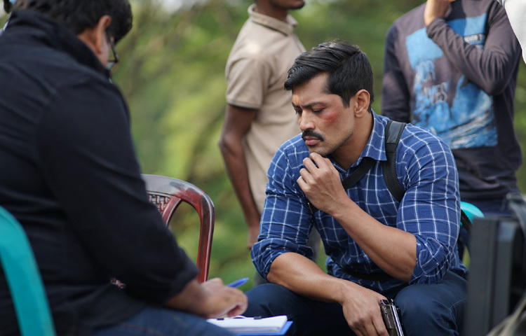 এরপর আসে ‘মিশন এক্সট্রিম’, যেখানে আধুনিক অ্যাকশন ঘরানার চলচ্চিত্রে তাকে দেখা যায় দুর্দান্ত ফিজিক্যাল ট্রান্সফরমেশন ও পরিশ্রমের ছাপ নিয়ে।