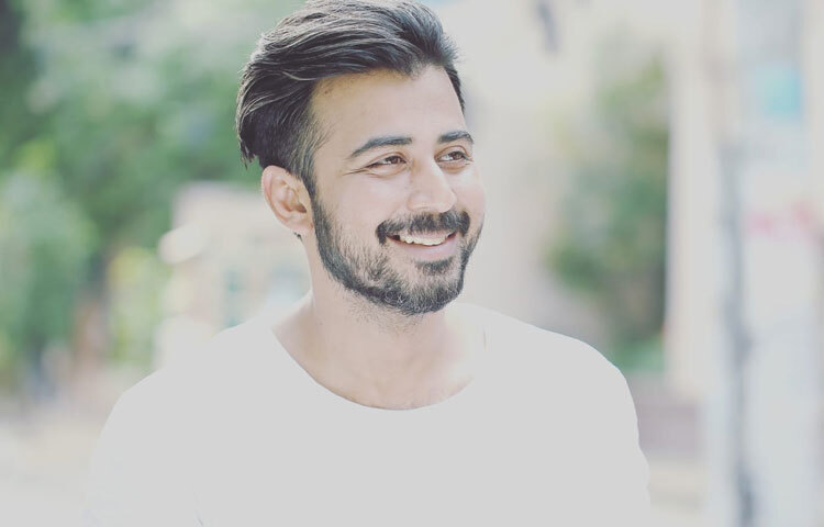 আফরান নিশোকে জন্মদিনের অনেক শুভেচ্ছা। তার কাজ আরও প্রসারিত হোক। সবখানেই তিনি হয়ে উঠুন আরও শক্তিশালী শিল্পী। তার নতুন কাজের জন্য অপেক্ষা থাকবে সবসময়।