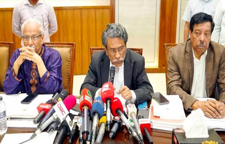 একটি জাতীয় সনদ তৈরির মাধ্যমে ক্ষমতার বিন্যাসে পরিবর্তন ঘটানো জাতীয় ঐকমত্য কমিশনের লক্ষ্য বলে জানিয়েছেন কমিশনের সহ-সভাপতি অধ্যাপক আলী রীয়াজ। ছবি: জাগো নিউজ