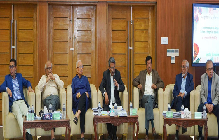 ঢাকায় ফরেন সার্ভিস একাডেমিতে জাতীয় ঐকমত্য কমিশনের সঙ্গে বিভিন্ন রাজনৈতিক দলের দ্বিতীয় পর্যায়ের ২০তম দিনের আলোচনা অনুষ্ঠিত হয়। এসময় কমিশনের সহ-সভাপতি অধ্যাপক আলী রীয়াজ উপস্থিত ছিলেন। ছবি: পিআইডি
