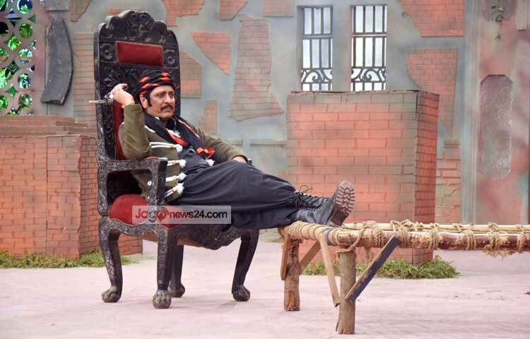 ২০২১ সালে ‘ভালোবাসার রং’ সিনেমা দিয়ে ভিলেন চরিত্রে অভিনয় করেন তিনি।