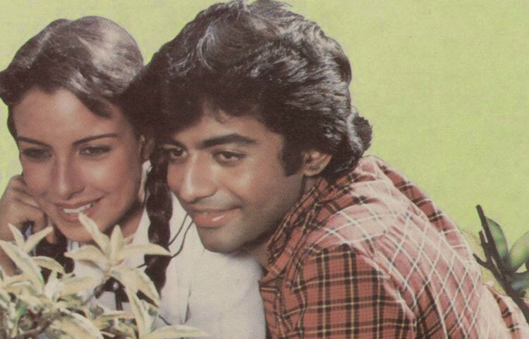 আনন্দ অর আনন্দ: এখানে ধর্মেন্দ্র অভিনয় করেন নিজের ছেলে সানি দেওলের সঙ্গে। বাবা-ছেলের সম্পর্ক, দায়িত্ববোধ ও জীবনের দ্বন্দ্ব এই ছবিতে অনবদ্যভাবে ফুটে ওঠে। দুই প্রজন্মের এই যুগল দর্শকদের মনে গভীর ছাপ ফেলে।