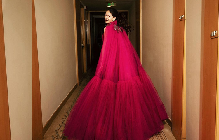 অভিনেত্রীর পোস্টে ভালোবাসা জানিয়েছেন তার অসংখ্য ভক্ত-অনুরাগীরা। ছবি: ফেসবুক থেকে