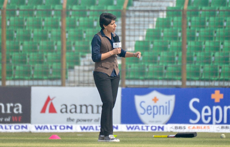 অঞ্জুম চোপড়া আজ ক্রীড়াবিশ্বে শুধু খেলোয়াড় নন, এক বিশ্লেষক, লেখক এবং প্রেরণাদায়ী বক্তা। এমবিএ ডিগ্রিধারী এই সাবেক ক্রিকেটার একাধারে ধারাভাষ্যকার, ক্রীড়া প্রশাসক এবং নারী ক্রীড়ার পক্ষের কণ্ঠস্বর।