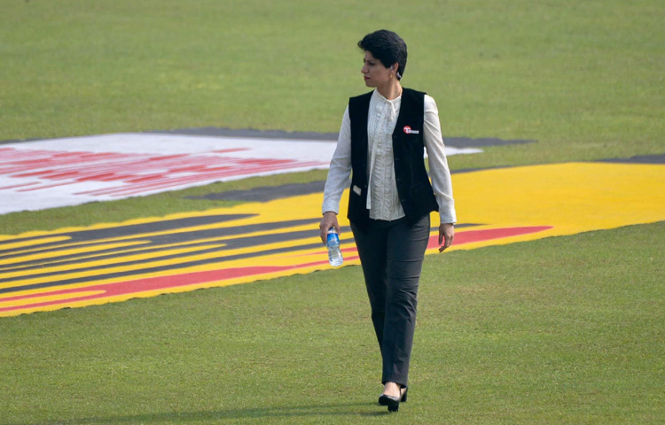 ২০১৪ সালে ভারত সরকার তাকে ‘পদ্মশ্রী’ সম্মানে ভূষিত করে, আর এর আগেই তিনি পেয়েছিলেন ‘অর্জুন পুরস্কার’।