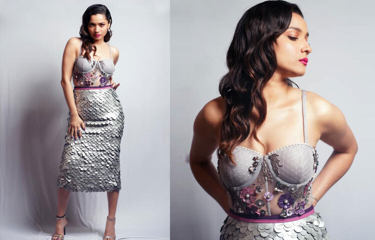 গ্ল্যামার, সৌন্দর্য আর স্টাইলের মেলবন্ধনে তিনি আজও সমান উজ্জ্বল।