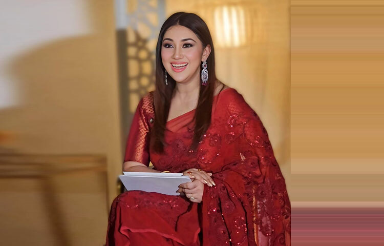 তার হাসি, সরলতা, আর পর্দায় উপস্থিতি তাকে ভক্তদের কাছে করে তুলেছে ‘পাড়ার মেয়ে’র মতো আপন। অপুর সৌন্দর্য বেশি ধরা দেয় তার নম্রতায় এবং বাঙালি গড়নের স্বাভাবিক আবেদনময়তায়।