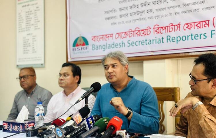 সাংবাদিকদের দাবির পরিপ্রেক্ষিতে গণমাধ্যমে শৃঙ্খলা আনার কাজ করা হচ্ছে বলে জানিয়েছেন তথ্য ও সম্প্রচার প্রতিমন্ত্রী মোহাম্মদ আলী আরাফাত। ছবি: ইসমাইল হোসেন রাসেল