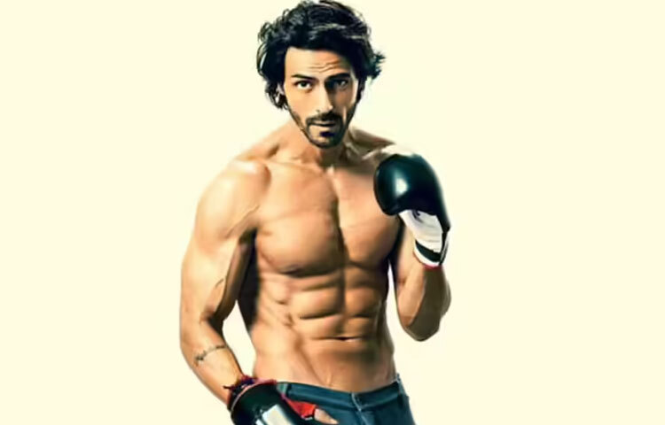 অর্জুন রামপাল বয়সের সাথে সাথে আরও পরিণত, আরও আকর্ষণীয় হয়েছেন। বলিউডে তিনি ‘এভারগ্রিন স্টাইল আইকন’ হিসেবে প্রতিষ্ঠিত। তার চুলের স্টাইল, পোশাক, দাঁড়ি সবকিছুই তরুণদের অনুপ্রেরণা।