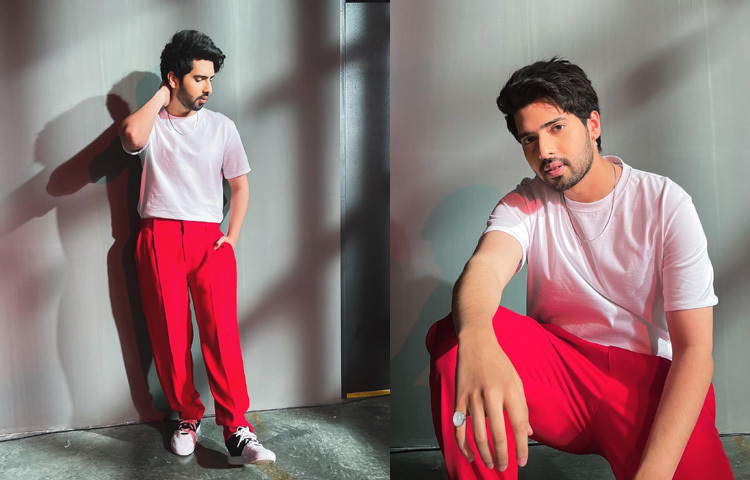 অল্প বয়সেই আরমান মালিক অর্জন করেছেন অসংখ্য পুরস্কার ও স্বীকৃতি। ২০২০ সালে ফোর্বস ম্যাগাজিনের ‘৩০ আন্ডার ৩০ এশিয়া’ তালিকায় স্থান পান তিনি, যা তার আন্তর্জাতিক স্বীকৃতির বড় প্রমাণ।