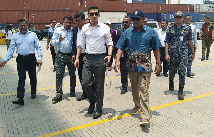 অর্থনৈতিক উন্নয়ন সব সরকারের প্রথম এজেন্ডা হওয়া উচিত বলে মন্তব্য করেছেন বাংলাদেশ বিনিয়োগ উন্নয়ন কর্তৃপক্ষ (বিডা) ও বাংলাদেশ অর্থনৈতিক অঞ্চল কর্তৃপক্ষের (বেজা) নির্বাহী চেয়ারম্যান আশিক চৌধুরী। ছবি: ইকবাল হোসেন