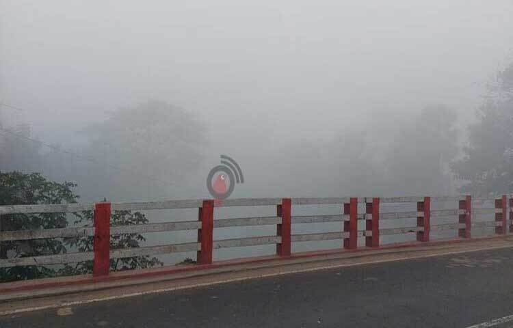 এবারের শীত মৌসুমে দেশের সর্বনিম্ন তাপমাত্রা রেকর্ড করা হয়েছে। শনিবার সকালে নওগাঁর বদলগাছীতে সর্বনিম্ন তাপমাত্রা ৯.৯ ডিগ্রি সেলসিয়াস রেকর্ড করা হয়েছে। ছবি: জাগো নিউজ