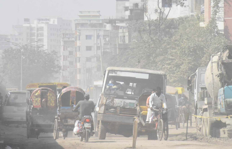 বায়ুমানের দিক থেকে ২০২৩ সালে বিশ্বের সবচেয়ে দূষিত ৫ দেশের মধ্যে সবার শীর্ষে উঠে এসেছে বাংলাদেশের নাম। ছবি: বিপ্লব দীক্ষিত