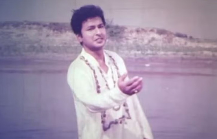 তার অভিনীত ত্রিভুজ প্রেমের ‘প্রেমের সমাধি’, ‘প্রেমগীত’, ‘হারানো প্রেম’, ‘ভুলোনা আমায়’, ‘বুক ভরা ভালোবাসা’, ‘ভালোবাসা কারে কয়’ এমন বেশ কিছু সিনেমা তাকে দিয়েছে অনন্য জনপ্রিয়তা।