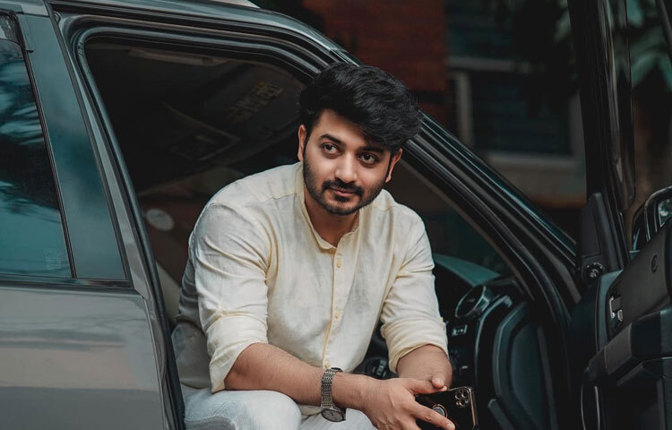 ক্যারিয়ারের শুরুতে রোমান্টিক চরিত্রে বেশি কাজ করলেও ধীরে ধীরে বাপ্পী বিভিন্ন ঘরানায় নিজেকে প্রমাণ করতে শুরু করেন। অ্যাকশন, থ্রিলার, ফ্যামিলি ড্রামা সব ধরনের গল্পেই তিনি কাজ করেছেন এবং করেছেন আগ্রহ নিয়ে।