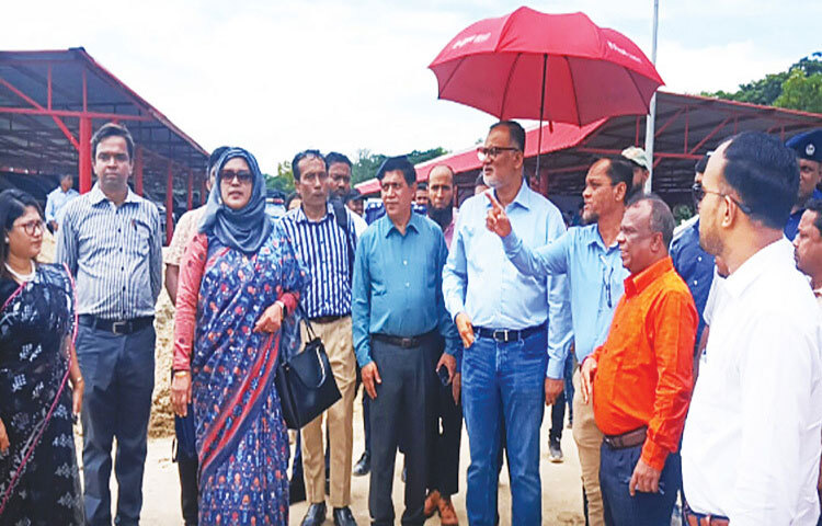 চট্টগ্রামের আনোয়ারা পারকি সমুদ্রসৈকতের আধুনিক কমপ্লেক্স নির্মাণকাজের সময় বাড়ানোর আর কোনো সুযোগ নেই বলে জানিয়েছেন পর্যটন উপদেষ্টা শেখ বশিরউদ্দীন।