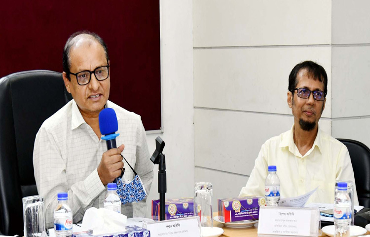 ঢাকায় এনসিটিবির মুহাম্মদ আবদুল জব্বার মিলনায়তনে ‘প্রাথমিক স্তরের ক্ষুদ্র নৃগোষ্ঠীর চাকমা ও মারমা ভাষার পাঠ্যপুস্তকে বাংলা ভাষার উচ্চারণ সংযোজন’ শীর্ষক কর্মশালায় প্রধান অতিথির বক্তৃতা করেন প্রাথমিক ও গণশিক্ষা উপদেষ্টা অধ্যাপক ডা. বিধান রঞ্জন রায় পোদ্দার। ছবি: পিআইডি