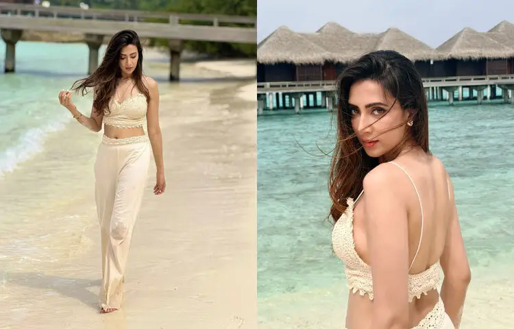 মেকআপের ক্ষেত্রে তিনি মিনিমাল রেখেছেন। ন্যুড পিচ লিপশেড, হালকা আইলাইনার, সফট কনট্যুর ও ব্লাশ লুকটিকে স্বাভাবিক ও প্রাণবন্ত করে তুলেছে। প্রাকৃতিক ও আরামদায়ক এই মনোক্রম স্টাইল ট্রপিক্যাল ভ্যাকেশনের জন্য একেবারেই উপযুক্ত।