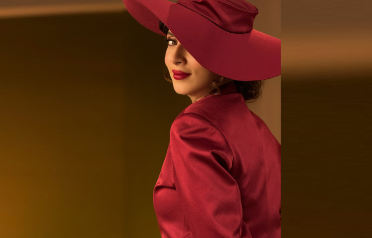 এ যেন এক নতুন মিম, পুরনো সৌন্দর্যের আধুনিক ব্যাখ্যা।