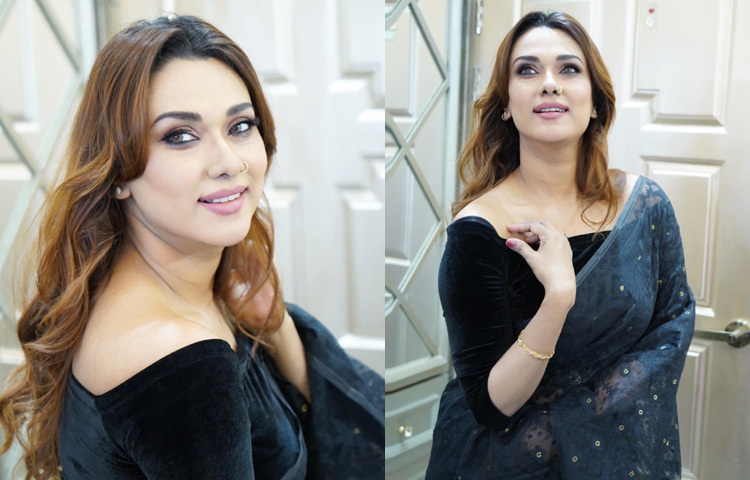 শাকিব খান, বাপ্পি চৌধুরী, সাইমন সাদিক, আনিসুর রহমান মিলন, কাজী মারুফসহ আরও অনেক নায়কের সঙ্গে জুটি বেঁধে অভিনয় করেছেন তিনি।