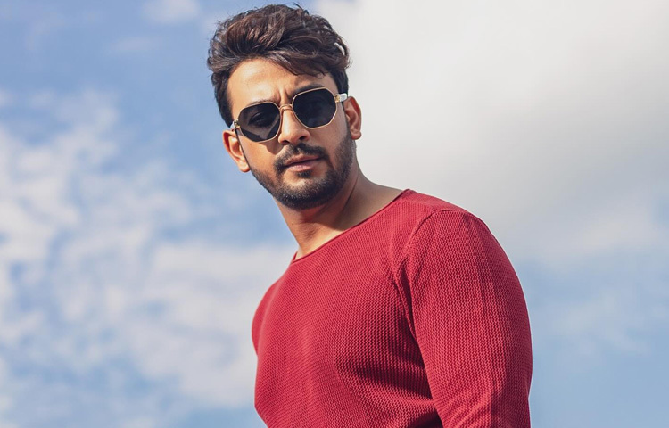 বনি সেনগুপ্তের অভিনয় ও জীবনযাত্রার এই ছবিগুলো আমাদের শেখায়, কিভাবে একজন শিল্পী নিজেকে ধরে রাখতে পারেন এবং একই সঙ্গে সাধারণ জীবনযাপনে থাকতে পারেন পরিশীলিত ও নম্র।