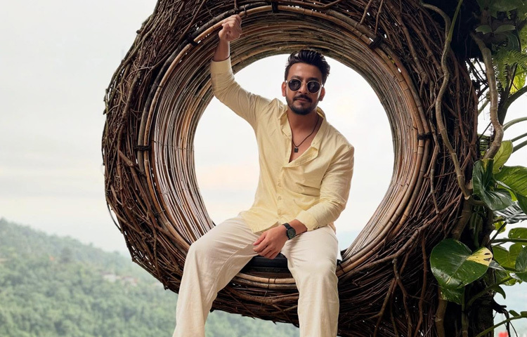 অভিনয় জীবনের পাশাপাশি বনি সেনগুপ্তের জীবনযাত্রাও খুবই মিতব্যয়ী ও শান্তিপূর্ণ। তিনি সমাজসেবায়ও নিয়োজিত, কখনও ব্যক্তিগত মুহূর্তে বই পড়া, কখনও প্রাকৃতিক পরিবেশের মাঝে নিজেকে সময় দেন। তার এই সহজ সরল জীবন দর্শকদের কাছে এক অন্যরকম দৃষ্টান্ত।