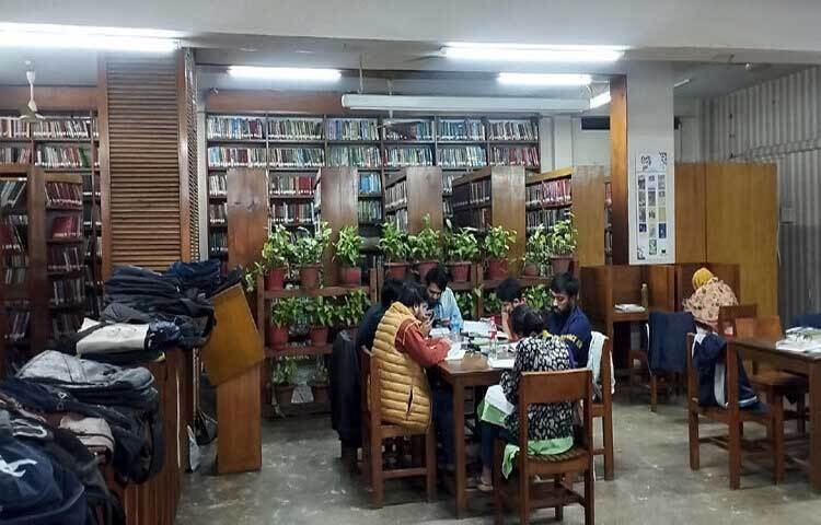 সুধীজন পাঠাগারে শিক্ষার্থীদের জন্য বিভিন্ন রকমের প্রতিযোগিতার আয়োজন করা হয়ে থাকে।