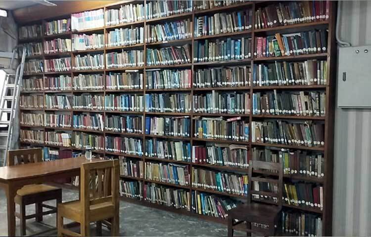 বই পড়ার সুযোগের পাশাপাশি বিভিন্ন সামাজিক ও সাংস্কৃতিক কার্যক্রমেও সম্পৃক্ততা পাঠাগারটির।