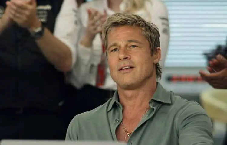 হলিউডে প্রথম দিনগুলো ছিল কঠিন। ছোটখাটো কাজ, অল্প পারিশ্রমিকের চরিত্র আর অনিশ্চিত ভবিষ্যৎ সবকিছুর মধ্য দিয়েই যেতে হয়েছে তাকে। তবে ধীরে ধীরে তার চেহারা, আত্মবিশ্বাস আর অভিনয়ের স্বাভাবিক ভঙ্গি নজর কাড়তে শুরু করে। একসময় দর্শক বুঝে নেয়, এই অভিনেতার মধ্যে শুধু সৌন্দর্য নয়, আছে গভীরতা।