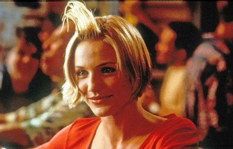 দীর্ঘ ক্যারিয়ারে ক্যামেরন ডিয়াজ অভিনয় করেছেন প্রায় ৬০টি সিনেমায়।