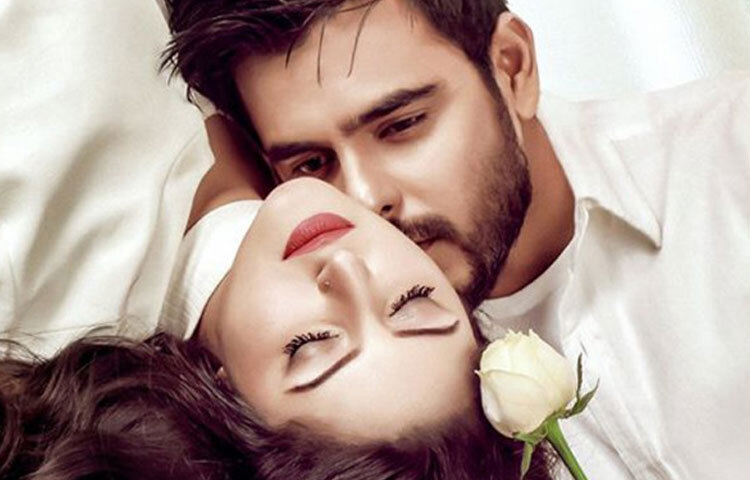 চয়নিকা চৌধুরীর প্রথম চলচ্চিত্র পরিচালক হিসেবে অভিষেক হয় ‘বিশ্বসুন্দরী’ সিনেমায়। যেখানে তিনি প্রিয় অভিনয়শিল্পীদের নিয়ে কাজ করেছেন।