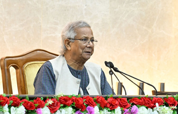 তরুণদের উদ্দেশে ড. মুহাম্মদ ইউনূস বলেন, আমি যুবসমাজের প্রত্যেক সদস্যকে আহ্বান জানাই, তোমাদের মেধা, শক্তি এবং সৃজনশীলতা দিয়ে সমাজের ও দেশের উন্নয়নে ভূমিকা রাখো। তোমাদের সাফল্য কেবল ব্যক্তিগত অর্জনে সীমাবদ্ধ না রেখে অন্যদের জন্যও অনুকরণীয় দৃষ্টান্ত হোক। আমি বিশ্বাস করি, তরুণরা সক্রিয় থাকলে দেশের কোনো সমস্যাই আর অমীমাংসিত থাকতে পারে না।