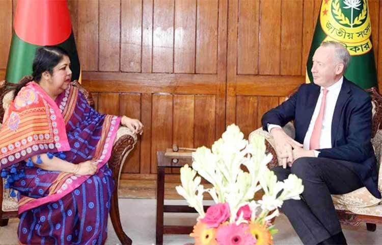 জাতীয় সংসদের স্পিকার শিরীন শারমিন চৌধুরীর সঙ্গে সাক্ষাৎ করেছেন বাংলাদেশে নিযুক্ত বেলজিয়ামের রাষ্ট্রদূত দিদিয়ের ভান্ডারহাসেল্ট। ছবি: জাগো নিউজ