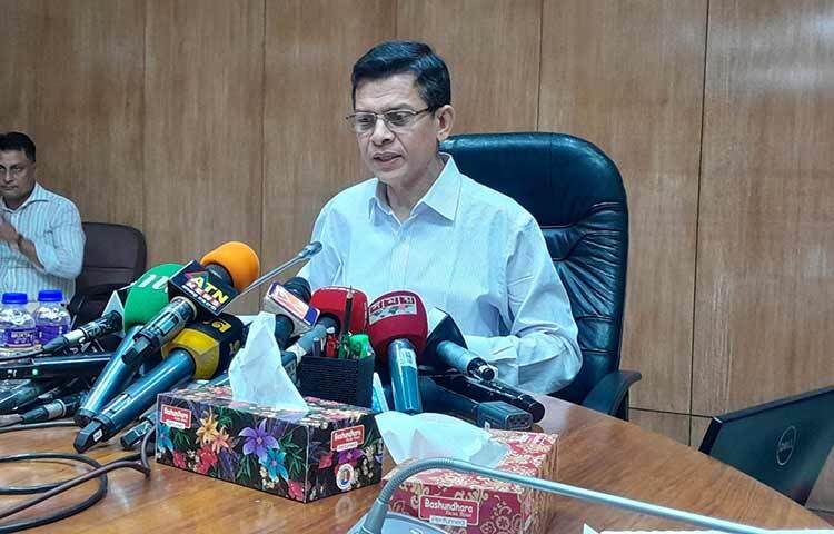 ঠাকুরগাঁও ও শরীয়তপুরে বিশ্ববিদ্যালয় স্থাপনে দুটি আইনের খসড়া চূড়ান্ত অনুমোদন দিয়েছে মন্ত্রিসভা। বৈঠক শেষে সচিবালয়ে প্রেস ব্রিফিংয়ে এ তথ্য জানান মন্ত্রিপরিষদ সচিব মো. মাহবুব হোসেন। ছবি: জাগো নিউজ