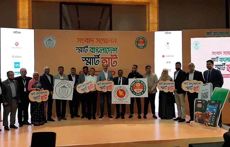 এবার ঈদুল আজহায় ৮ ঘণ্টার মধ্যে কোরবানির পশুর বর্জ্য অপসারণের ঘোষণা দিয়েছেন ঢাকা উত্তর সিটি করপোরেশনের মেয়র মো. আতিকুল ইসলাম। আজ দুপুরে রাজধানীর বনানীর একটি হোটেলে স্মার্ট বাংলাদেশ স্মার্ট হাট শিরোনামে ডিএনসিসির কোরবানির পশুর হাটে ডিজিটাল পদ্ধতিতে লেনদেন ব্যবস্থা বিষয়ক এক সংবাদ সম্মেলনে তিনি এ ঘোষণা দেন। ছবি: জাগো নিউজ