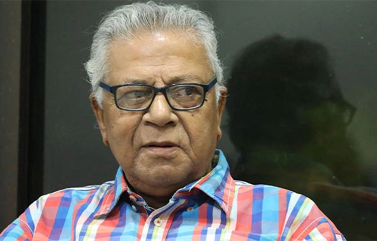 দুই বাংলায় সমান জনপ্রিয় ও ‘কালবেলা’ উপন্যাসের অমর স্রষ্টা ভারতীয় বাঙালি কথাসাহিত্যিক সমরেশ মজুমদার আর নেই। আজ সন্ধ্যা পৌনে ৬টার দিকে কলকাতার অ্যাপোলো হাসপাতালে চিকিৎসাধীন অবস্থায় তিনি মারা যান। তার বয়স হয়েছিল ৮১ বছর। ছবি: সংগৃহীত