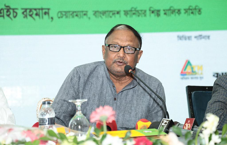 বাণিজ্যমন্ত্রী টিপু মুনশি বলেছেন, ১৭ কোটি মানুষের বাংলাদেশে ৪ কোটি মানুষ রয়েছেন যাদের ক্রয়ক্ষমতা ইউরোপীয় ইউনিয়নভুক্ত দেশের মানুষের সমান। আজ রাজধানীতে অনুষ্ঠানে প্রধান অতিথির বক্তব্যে তিনি এ কথা জানান। ছবি: ইসমাইল হোসেন রাসেল