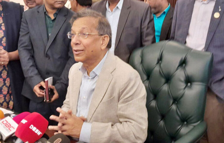 নির্বাচনে জয়ী স্বতন্ত্র প্রার্থীরা কোনো দলে না গিয়ে যদি আলাদা থাকেন, তবে বিরোধী দল হিসেবে জাতীয় পার্টি প্রাধান্য পাবে বলে জানিয়েছেন আইন বিচার ও সংসদবিষয়ক মন্ত্রী আনিসুল হক। আজ সচিবালয়ে আইন, বিচার ও সংসদবিষয়ক মন্ত্রী আনিসুল হক নিজ দপ্তরের সাংবাদিকদের এ কথা জানান। ছবি: জাগো নিউজ