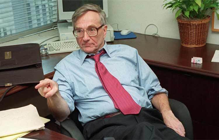 ইউক্রেন যুদ্ধ ইস্যুতে বিশ্বের অর্ধেকেরও বেশি মানুষ রাশিয়াকে সমর্থন করে, যুক্তরাষ্ট্রকে নয়। আর রাশিয়ার প্রতি ক্রমবর্ধমান সমর্থনের বিপরীতে আন্তর্জাতিক পরিমÐলে যুক্তরাষ্ট্রের প্রভাব ক্রমেই কমে যাচ্ছে। রোববার (১১ জুন) ব্রিটিশ রাজনীতিবিদ ও সাংবাদিক জর্জ গ্যালোওয়েকে দেওয়া এক সাক্ষাৎকারে এমন বিস্ফোরক মন্তব্য করেন বিখ্যাত মার্কিন সাংবাদিক সিমুর হার্শ (৮৬)। ছবি: সংগৃহীত