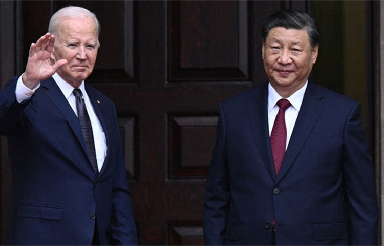 তাইওয়ানের প্রেসিডেন্ট নির্বাচনে চীনা প্রেসিডেন্ট শি জিনপিংকে হস্তক্ষেপ না করার সতর্কবার্তা দিয়েছেন মার্কিন প্রেসিডেন্ট জো বাইডেন। আজ সান ফ্রান্সিসকোতে চীনের প্রেসিডেন্ট শি জিনপিংয়ের সঙ্গে বৈঠকে বাইডেন এসব কথা বলেন। ছবি: জাগো নিউজ
