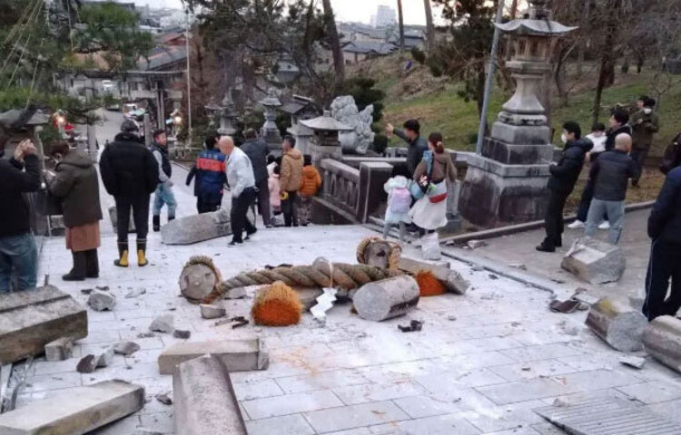 জাপানে মাত্র ৯০ মিনিটের মধ্যে পরপর ২১টি ভূমিকম্প আঘাত হেনেছে, যেগুলোর মাত্রা ছিল ৪ অথবা তার বেশি। সবচেয়ে শক্তিশালী ভূমিকম্পের মাত্রা ছিল ৭ দশমিক ৬। ছবি: সংগৃহীত